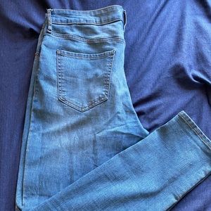 Old Navy stretch denim super skinny.
